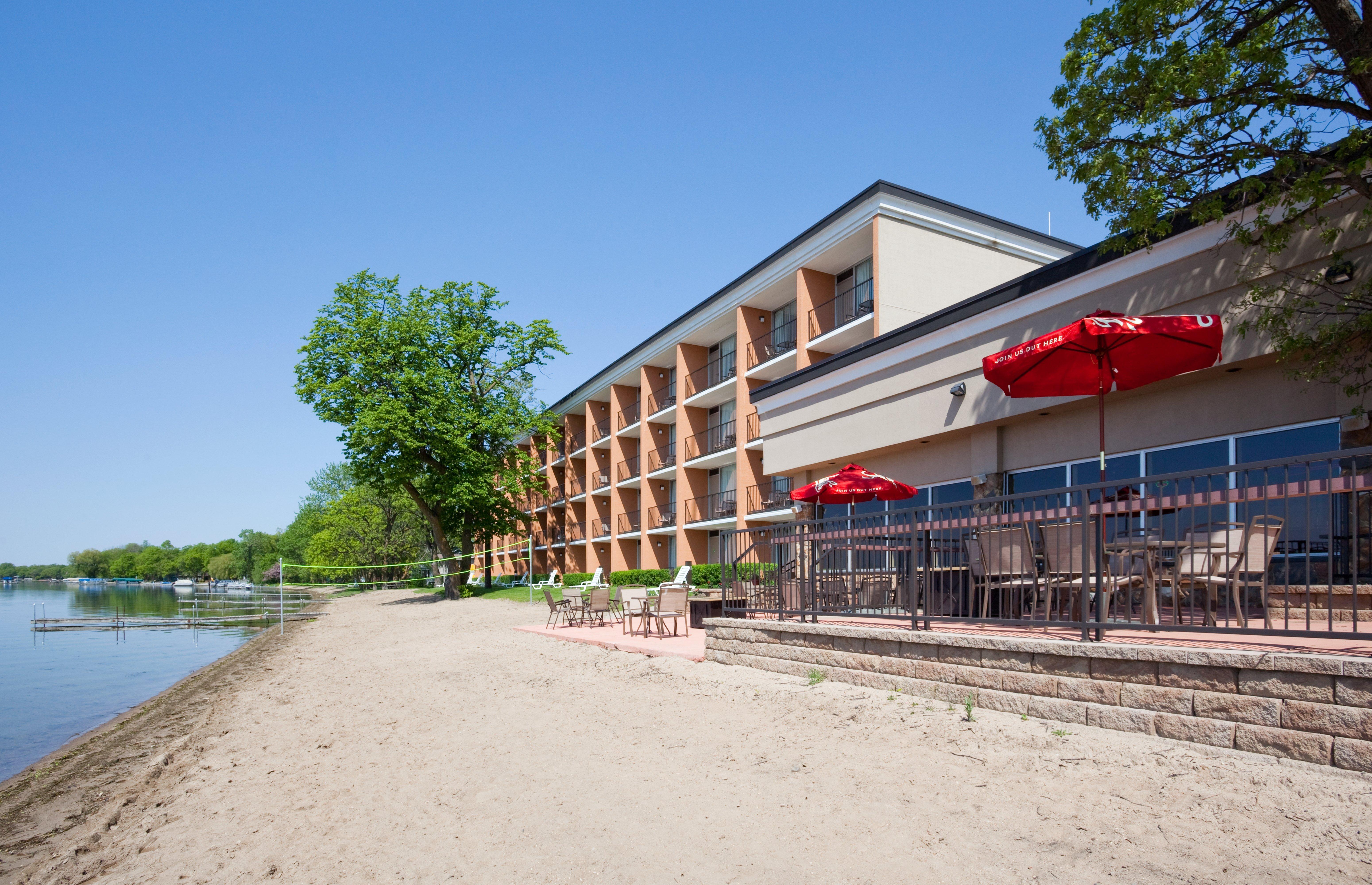 Holiday Inn Detroit Lakes By Ihg Exterior foto