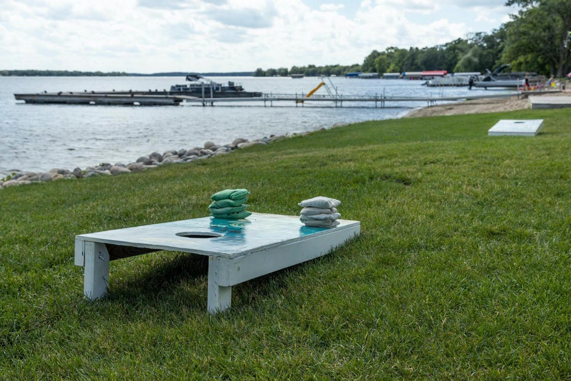 Holiday Inn Detroit Lakes By Ihg Exterior foto